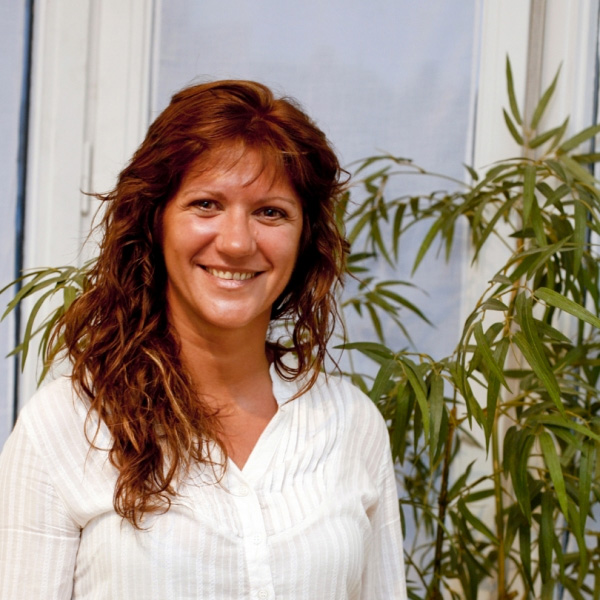 01-esther-costa-BIG